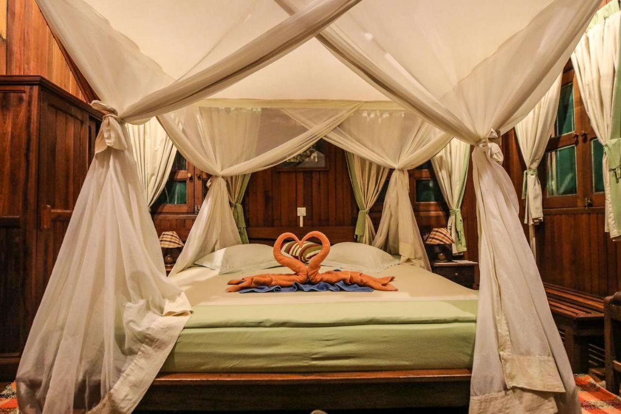 Olympe De Bemaraha Hotel Bekopaka Buitenkant foto