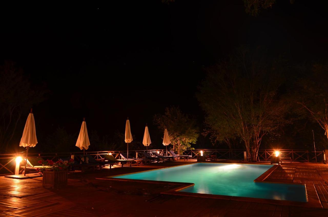 Olympe De Bemaraha Hotel Bekopaka Buitenkant foto