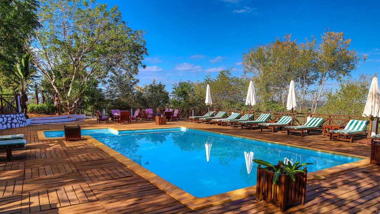Olympe De Bemaraha Hotel Bekopaka Buitenkant foto