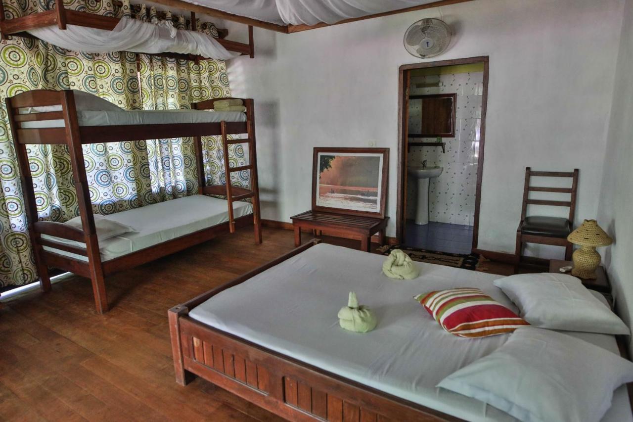 Olympe De Bemaraha Hotel Bekopaka Buitenkant foto
