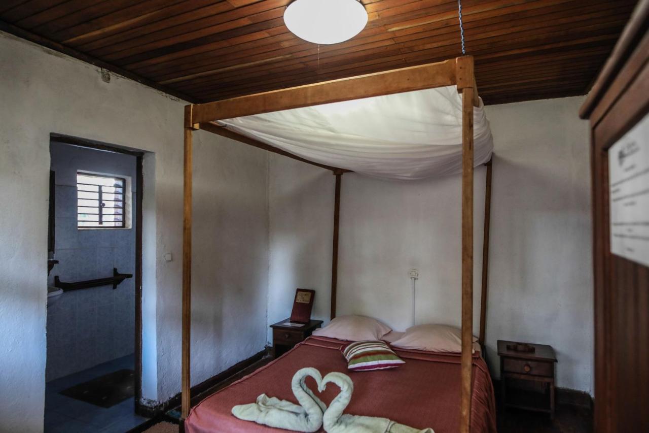 Olympe De Bemaraha Hotel Bekopaka Buitenkant foto
