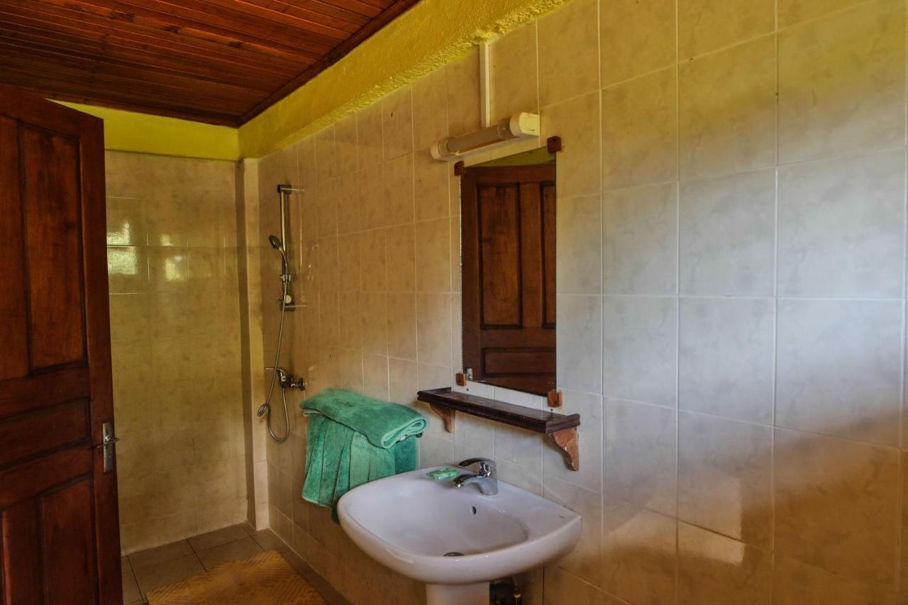 Olympe De Bemaraha Hotel Bekopaka Buitenkant foto