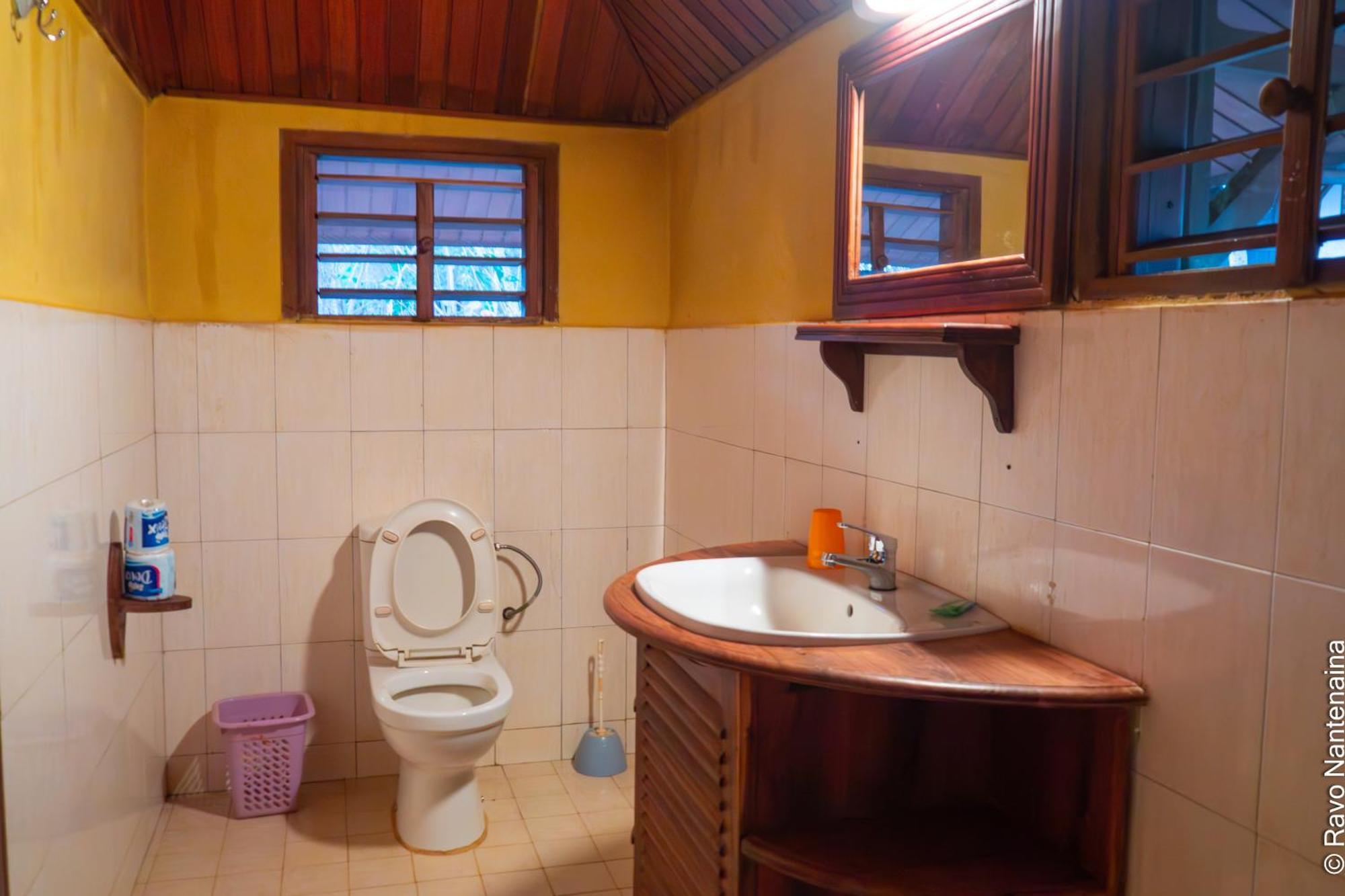 Olympe De Bemaraha Hotel Bekopaka Buitenkant foto